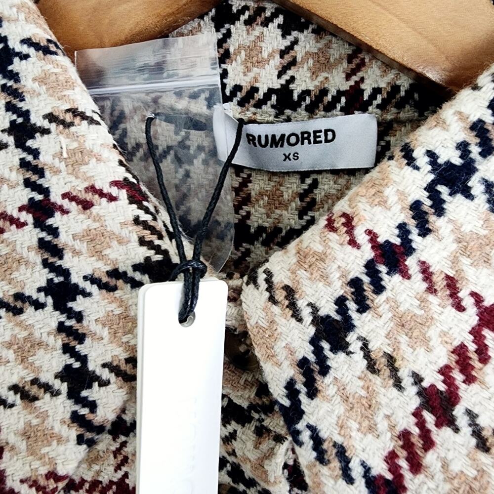 Rumored Coco Plaid Tweed Crop Top Revolve Cream Newberry Button Up XS NWT - Picture 8 of 11